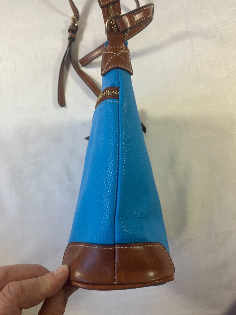 Dooney & Bourke Pebble Leather Cross-Body Bag, Sky Blue, Used Once! - Picture 7 of 10
